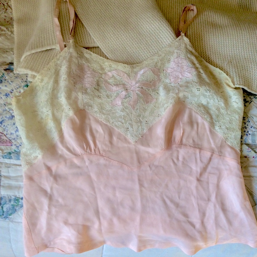 Vintage Cream Lace w/Pink Bow inset Cami s: S/M